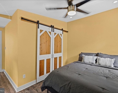 211 Penn Street - Photo Thumbnail 24