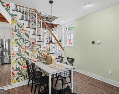211 Penn Street - Photo Thumbnail 8