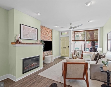 211 Penn Street - Photo Thumbnail 5