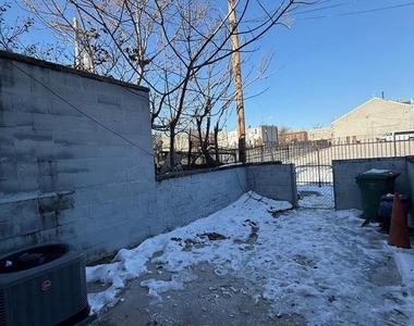 2424 E Chase Street - Photo Thumbnail 17