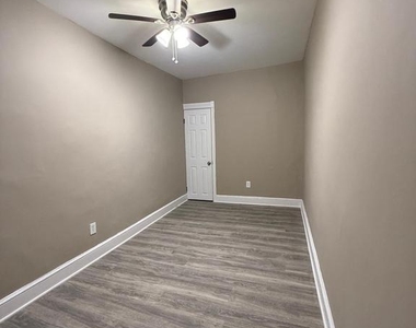 2424 E Chase Street - Photo Thumbnail 30