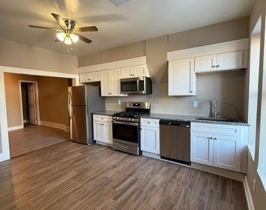 2424 E Chase Street - Photo Thumbnail 14