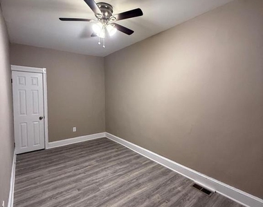 2424 E Chase Street - Photo Thumbnail 31