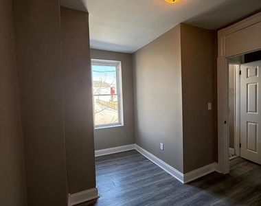 2424 E Chase Street - Photo Thumbnail 20