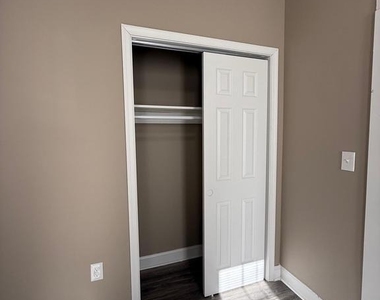 2424 E Chase Street - Photo Thumbnail 5