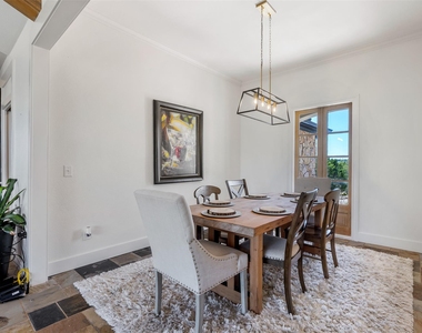 702 E Summit Dr - Photo Thumbnail 8