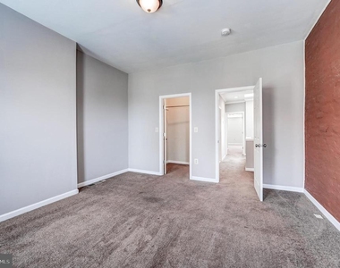 2103 E Madison Street - Photo Thumbnail 12