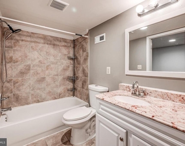 2103 E Madison Street - Photo Thumbnail 18