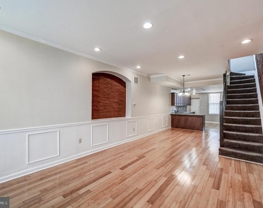 2103 E Madison Street - Photo Thumbnail 1