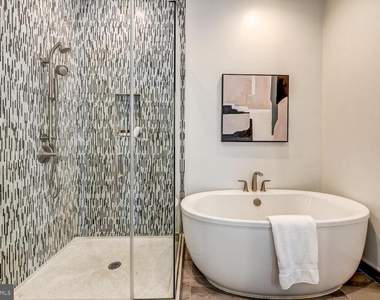 414 Light Street - Photo Thumbnail 21