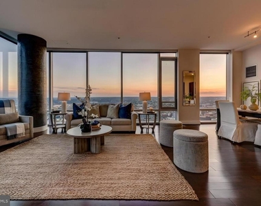 414 Light Street - Photo Thumbnail 2