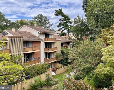 8 Cross Keys Road - Photo Thumbnail 1