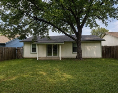 104 E Eggleston St - Photo Thumbnail 1