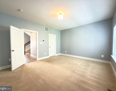 2512 Buckthorn Drive - Photo Thumbnail 11