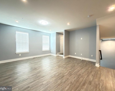 2512 Buckthorn Drive - Photo Thumbnail 8