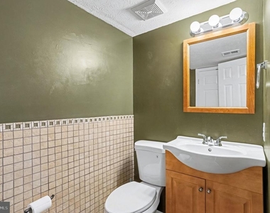 204 Kentucky Avenue - Photo Thumbnail 8