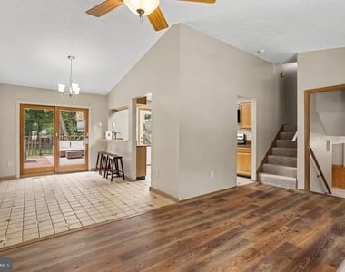 204 Kentucky Avenue - Photo Thumbnail 3
