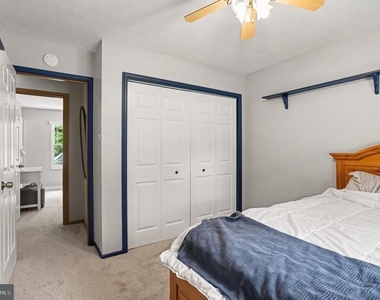 204 Kentucky Avenue - Photo Thumbnail 9