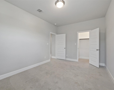 104 Chinaberry Bnd - Photo Thumbnail 23