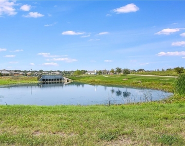 104 Chinaberry Bnd - Photo Thumbnail 36