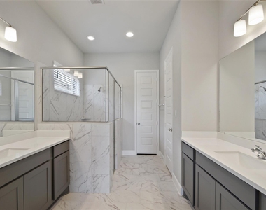 104 Chinaberry Bnd - Photo Thumbnail 13