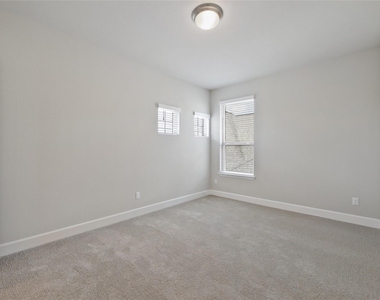 104 Chinaberry Bnd - Photo Thumbnail 22