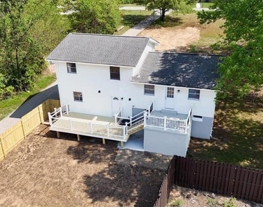 1528 Matthews Town Road - Photo Thumbnail 1