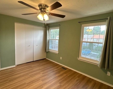 6441 Grafton Garth Court - Photo Thumbnail 11