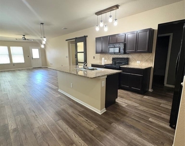 3509 Ortman Dr - Photo Thumbnail 4