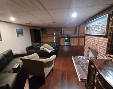 409 Phelps Avenue - Photo Thumbnail 12