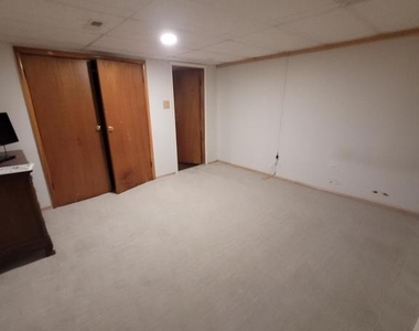 409 Phelps Avenue - Photo Thumbnail 13