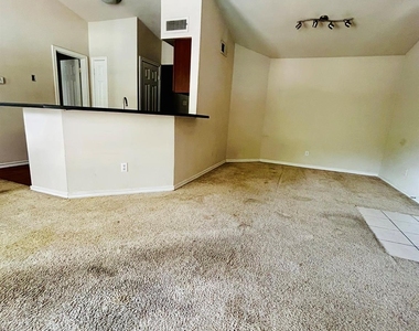 6804 N Capital Of Texas Highway - Photo Thumbnail 4