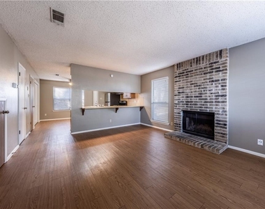 8106 Dunn St St - Photo Thumbnail 3