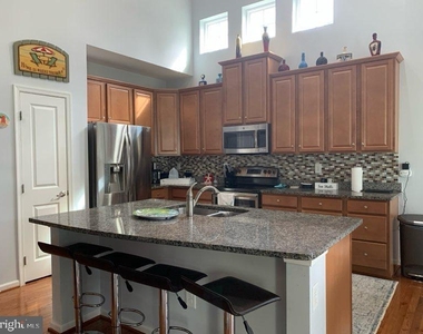 80 Fairway Drive - Photo Thumbnail 13