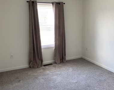 107 Mermaid Lane - Photo Thumbnail 4