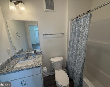 2102 Emden Lane - Photo Thumbnail 7
