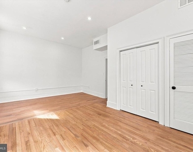 1412 Delaware Avenue - Photo Thumbnail 9