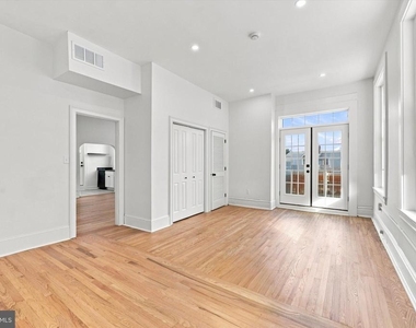 1412 Delaware Avenue - Photo Thumbnail 10