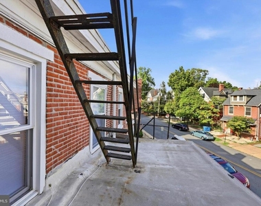 1412 Delaware Avenue - Photo Thumbnail 13