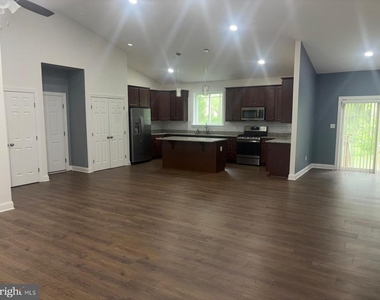 1906 Porter Road - Photo Thumbnail 3