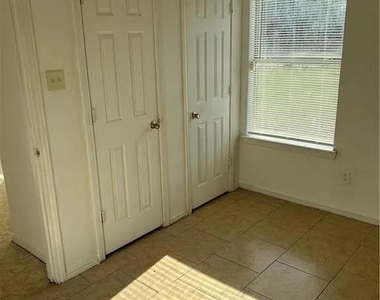 1507 Dugger Cir - Photo Thumbnail 6