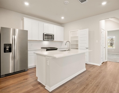 202 Fairmeadow Downs Dr - Photo Thumbnail 3