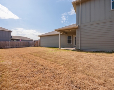 202 Fairmeadow Downs Dr - Photo Thumbnail 14
