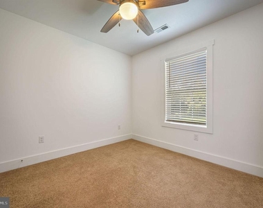 122 N West Street - Photo Thumbnail 14