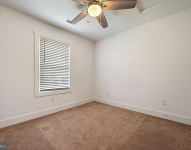 122 N West Street - Photo Thumbnail 12