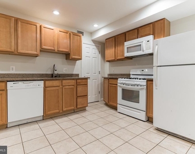 1736 U St Nw - Photo Thumbnail 3