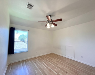 3004 Edgecreek Pl - Photo Thumbnail 21