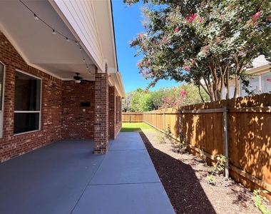 3004 Edgecreek Pl - Photo Thumbnail 28
