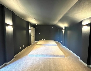 3004 Edgecreek Pl - Photo Thumbnail 19