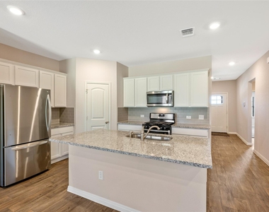 19521 Ann Richards Ave - Photo Thumbnail 6